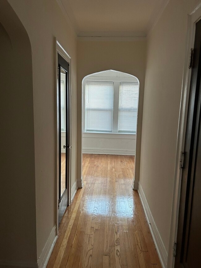 Building Photo - 4957 N Whipple St