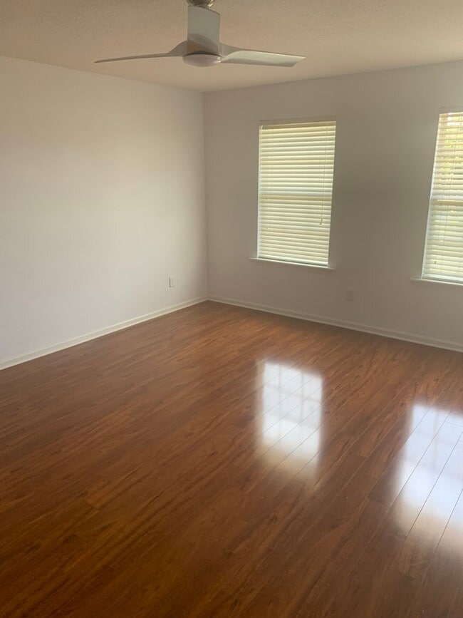 Building Photo - Spacious 3 Bed/2.5 Bath Townhome in Oakleaf