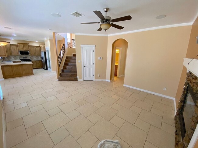 Building Photo - Northeast El Paso/Sandstone Ranch Estates 4 Bed 2.5 Bath Refrig A/C