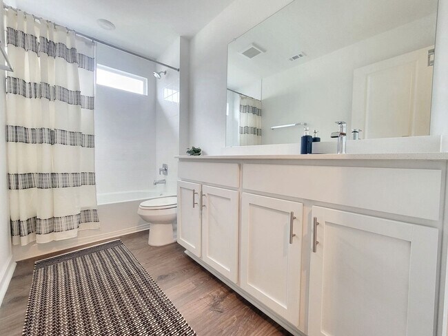 Building Photo - Spacious 4/BR 2.5/BA Retreat with Fenced Yard and Smart Features