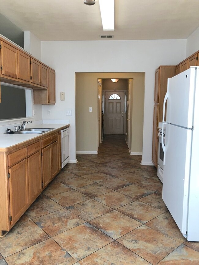 Building Photo - 1301 Whistle Town Ct