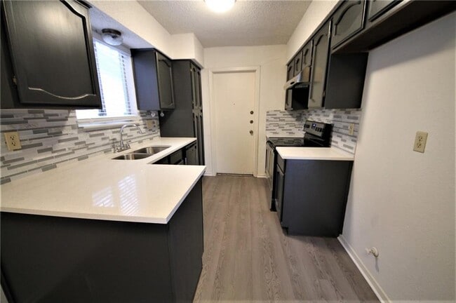 Building Photo - 3206 Spaniel Dr