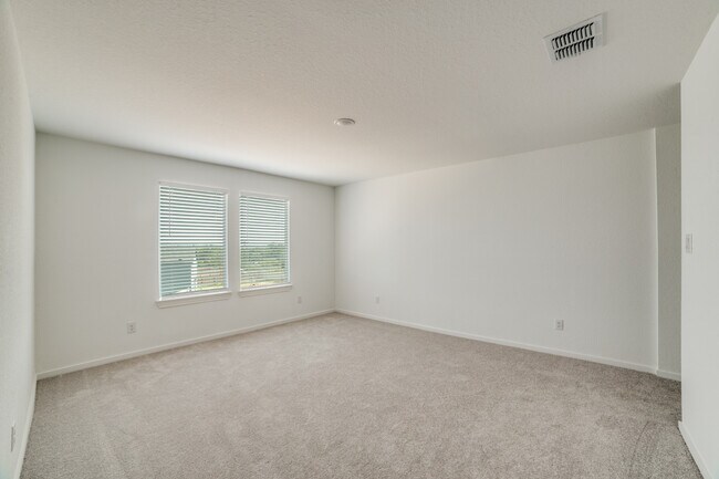 Building Photo - 5202Morgan Crest