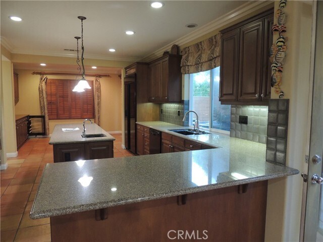 Building Photo - 7621 Stonegate Dr