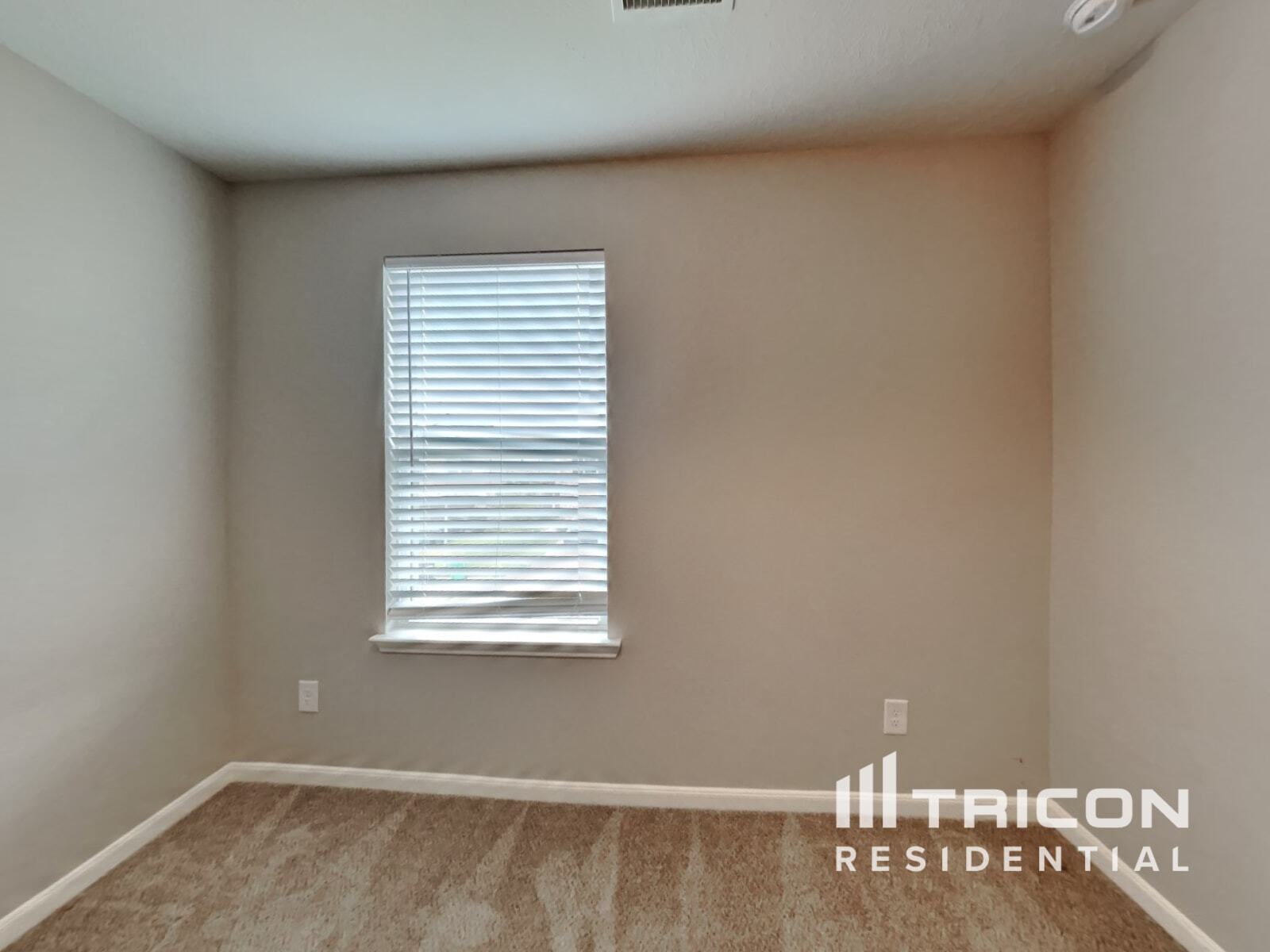 Building Photo - 5342 Castle Discordia St