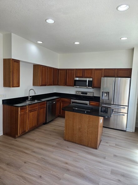 Building Photo - 6895 Jack London Dr
