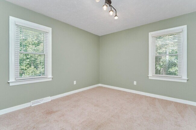 Building Photo - 9395 Blacksmith Dr