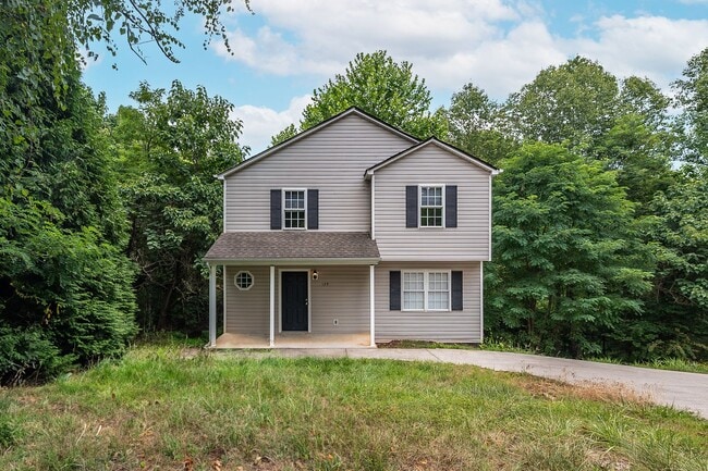 Primary Photo - 4 Bedroom Home in Lynchburg