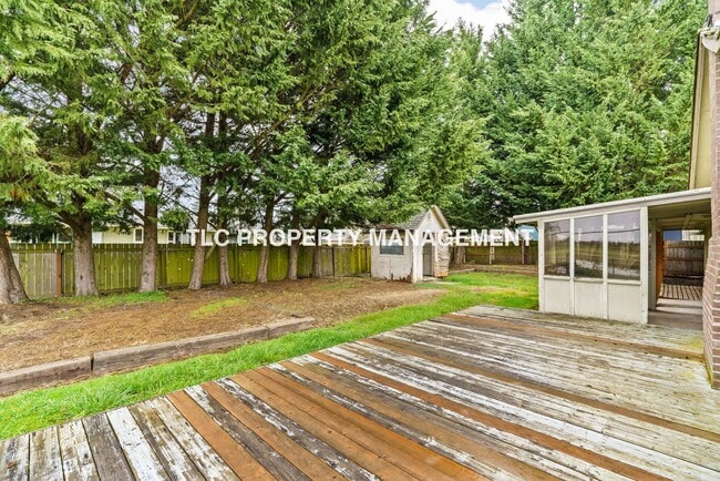 Building Photo - 2082 Ohio St