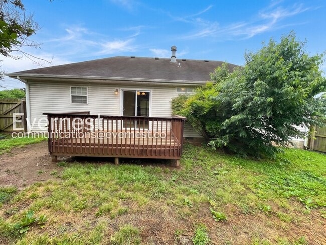 Building Photo - 901 Avery Green Ct