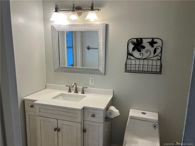 Building Photo - 1467 SE Andrews St