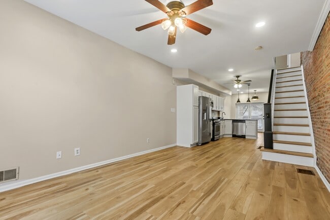 Building Photo - 3313 Hudson St