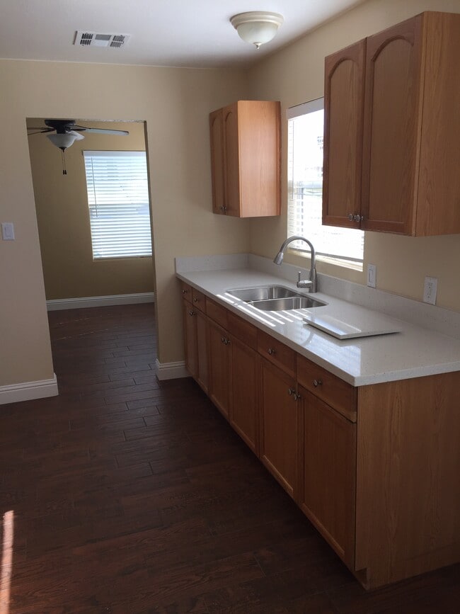 Building Photo - 3116 River Blvd