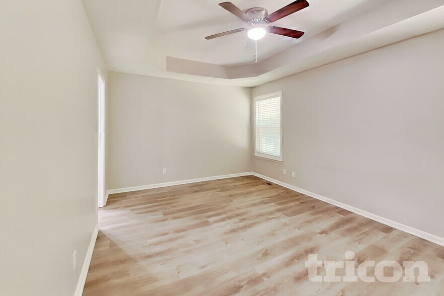 Building Photo - 800 Chaney Woods Dr
