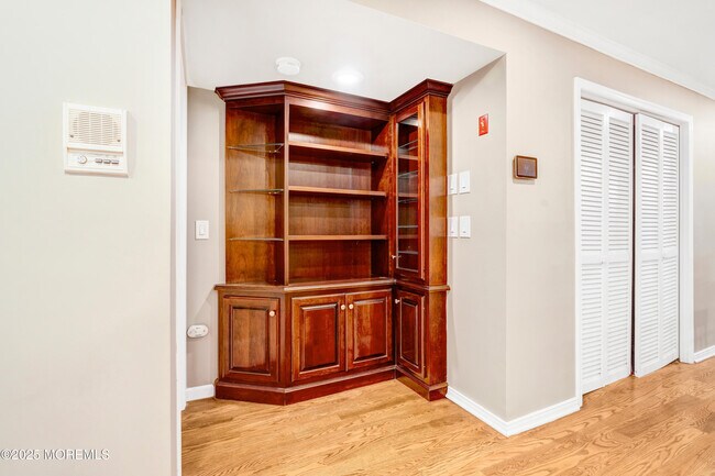 Building Photo - 85 E Water St