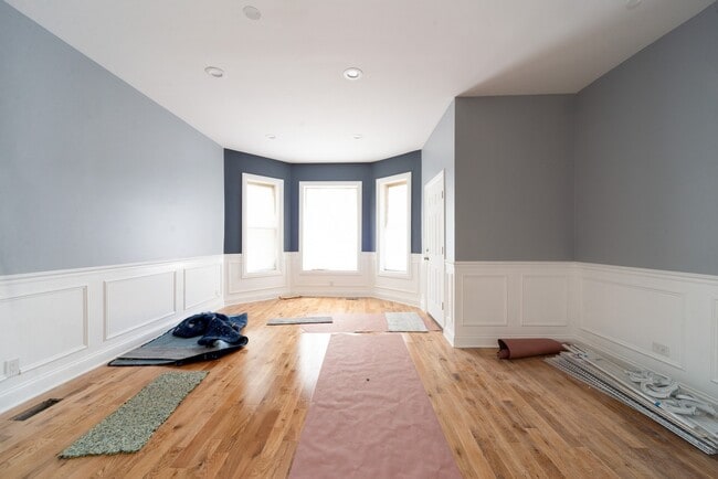 Building Photo - 3852 W Monroe St