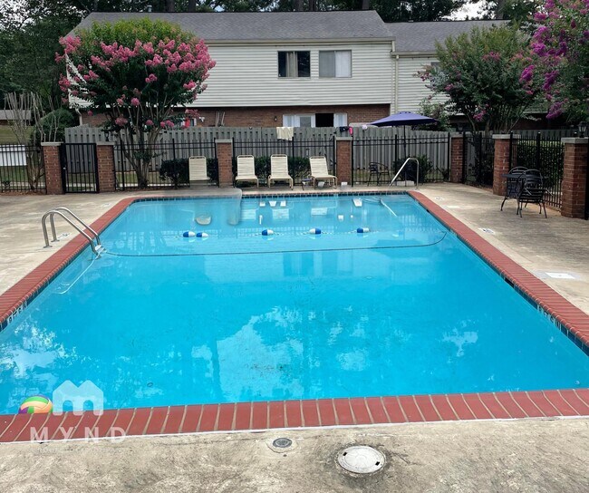 Building Photo - 3318 Northcrest Rd