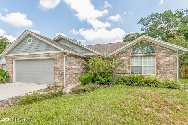 Building Photo - 8621 Goodbys Trace Dr