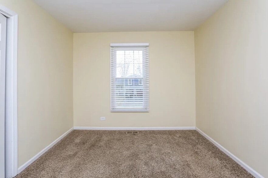 Building Photo - 133 Mayfield Dr