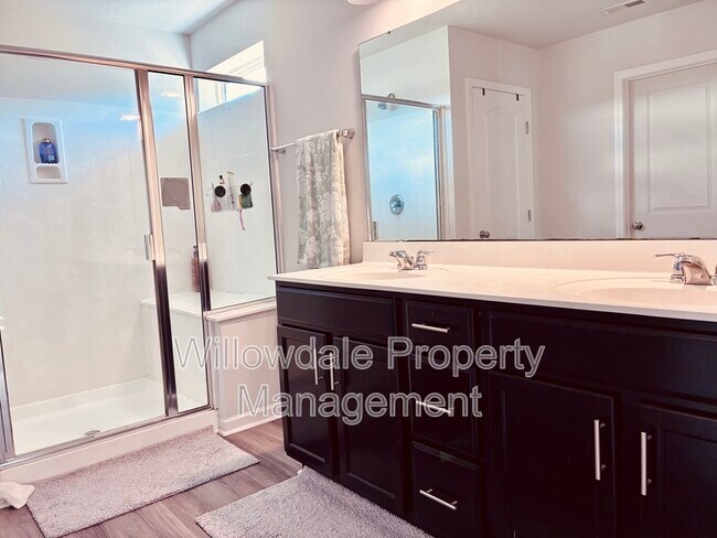 Building Photo - 993 Deaton Dr