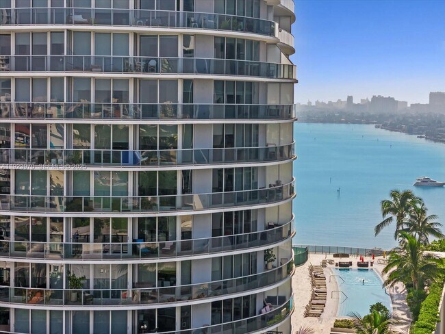 Building Photo - 488 NE 18th St