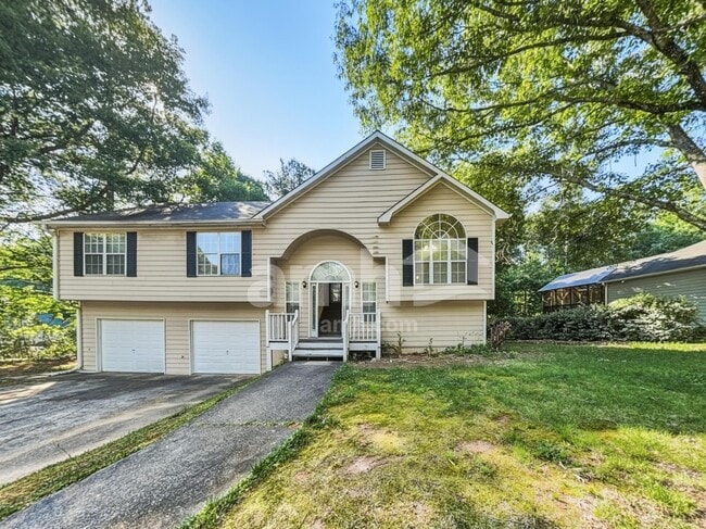 Building Photo - 652 Settlers Ridge Ln