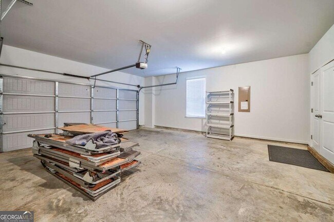 Building Photo - 2510 GREAT SILVER FI Aly