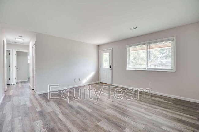 Building Photo - 9609 Helmsley Way