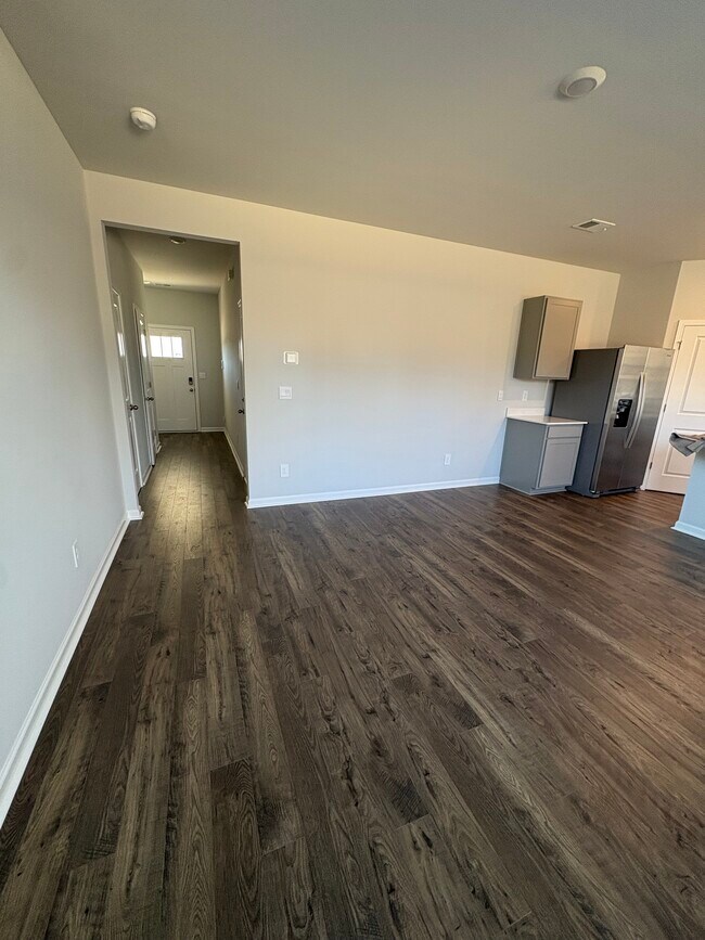 Building Photo - 4316 Oswin Dr