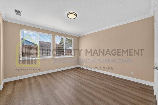 Building Photo - Spacious 3-Bed, 2-Bath Retreat on Charm Way