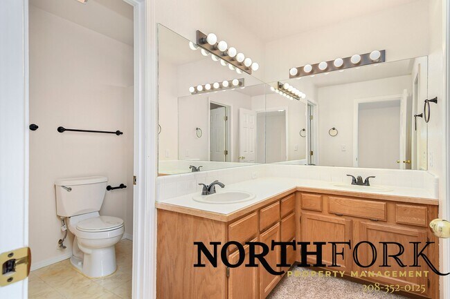 Building Photo - Welcome to a beautifully maintained home in one of Eagle’s most desirable neighborhoods