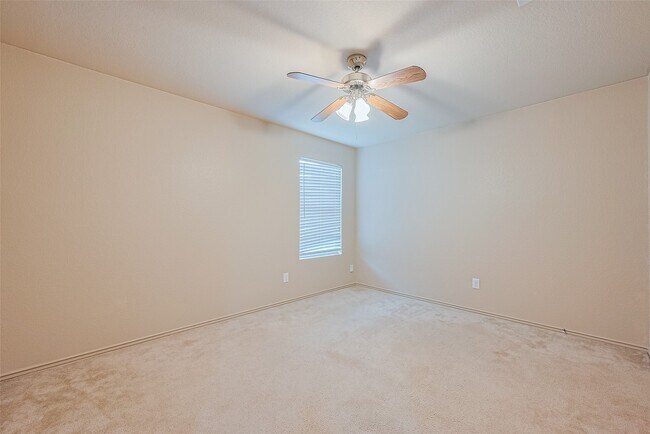 Building Photo - 1810 Emerson Ridge Dr