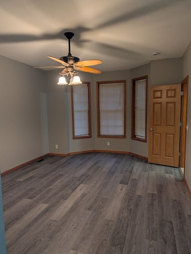 Building Photo - Home For Rent