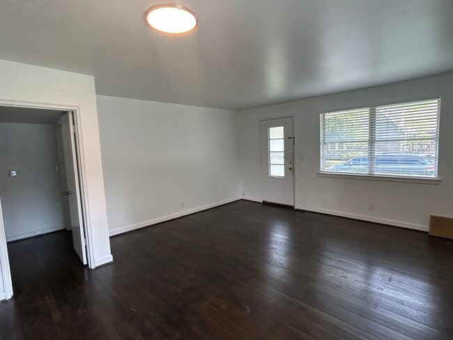 Building Photo - 1000 Palmetto St