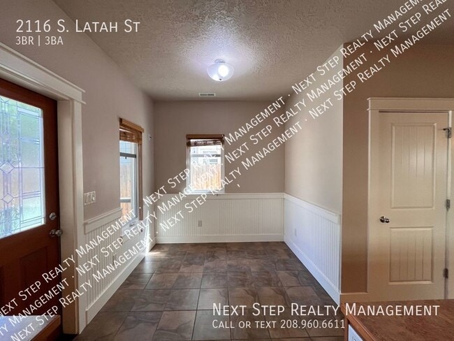 Building Photo - 2116 S Latah St