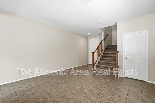 Building Photo - 785 E Desert Moon Trail