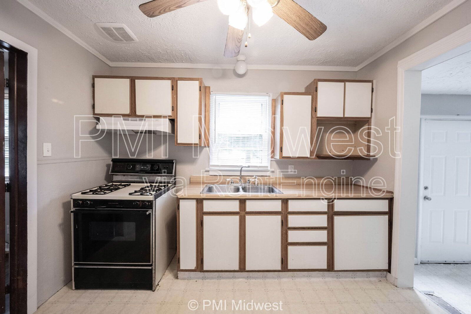 Building Photo - 2121 Euclid Dr