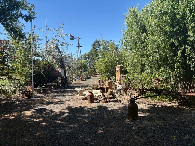 Building Photo - 5703 Chapel Dr