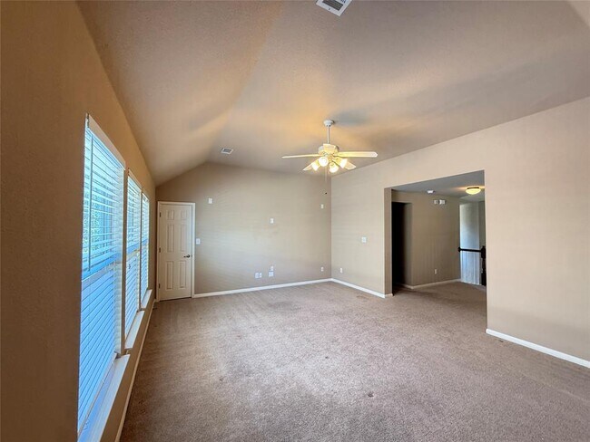 Building Photo - 9301 Castle Pines Dr