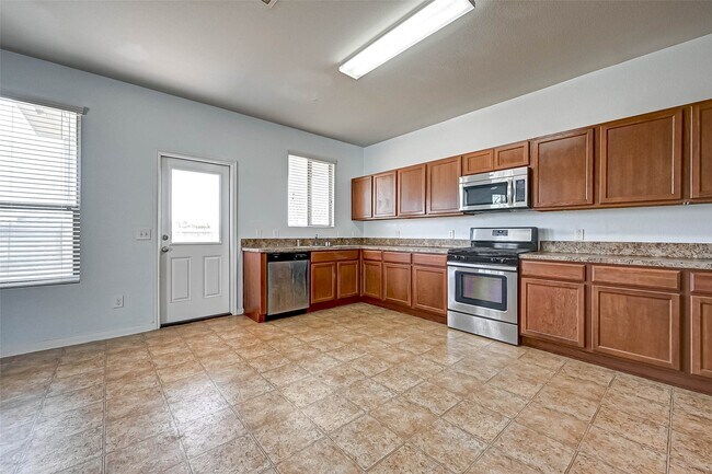 Building Photo - 1830 Artem Ct