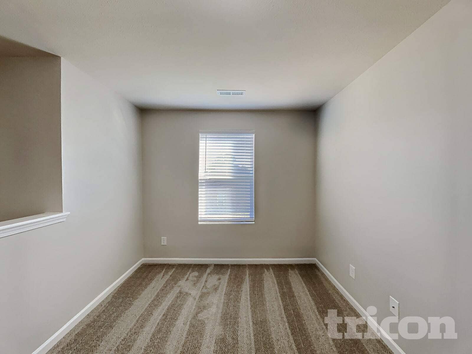 Building Photo - 325 Emilies Crossing Way