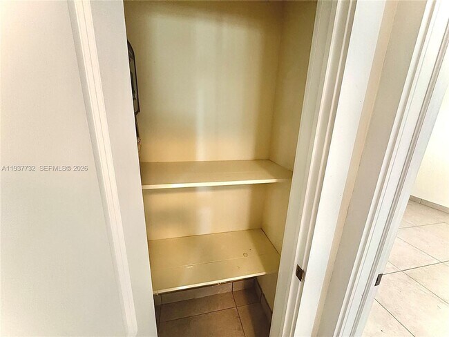 Building Photo - 1711 Fillmore St