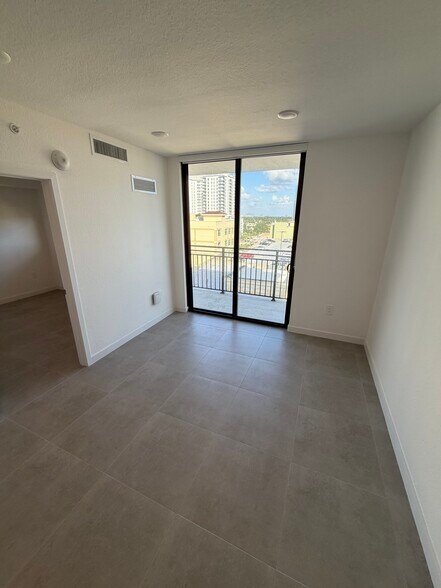 Building Photo - 2128 Taylor St