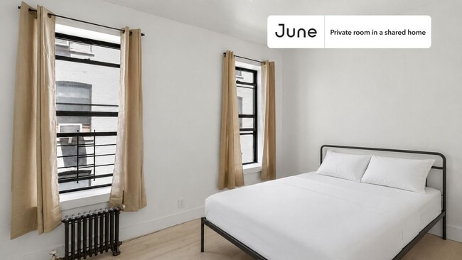 Building Photo - 301 Saint Nicholas