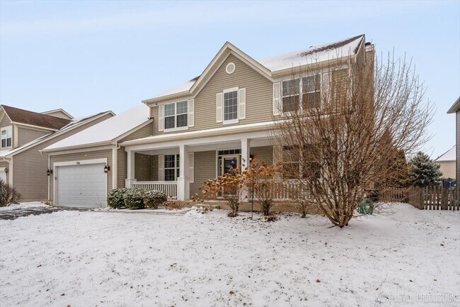 Building Photo - 706 Versailles Pkwy