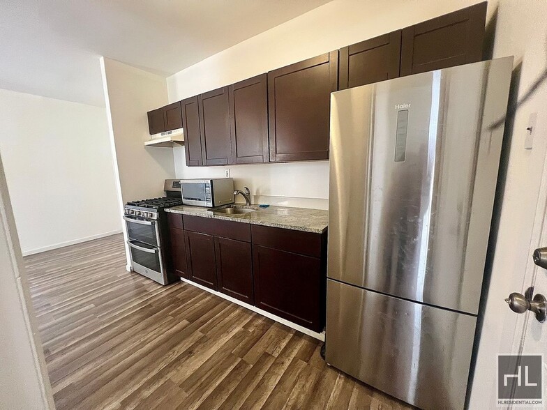 Building Photo - GEORGIA AVENUE