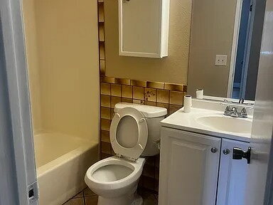 Building Photo - NICE HOME.