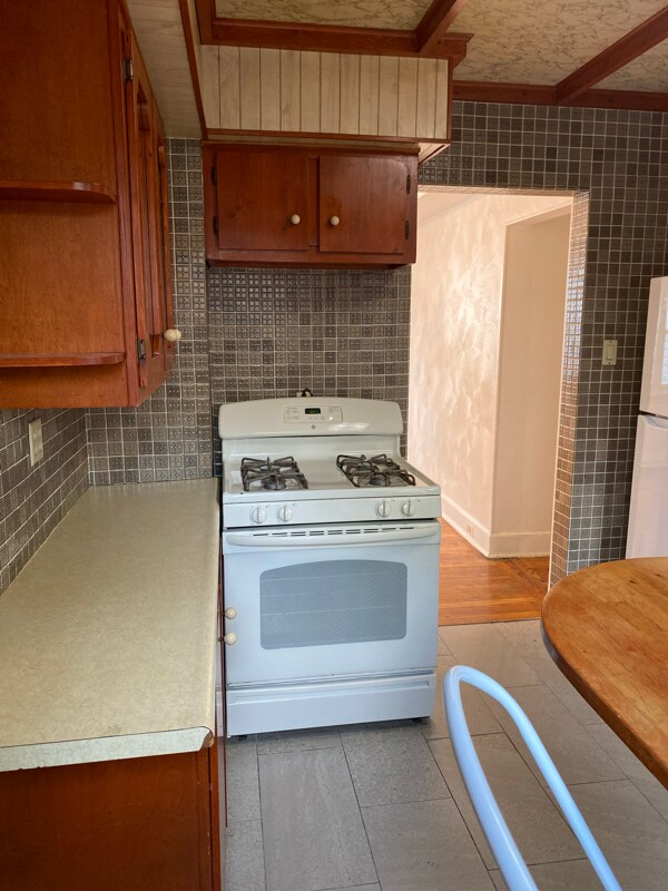 Building Photo - 2279 Shady Ave