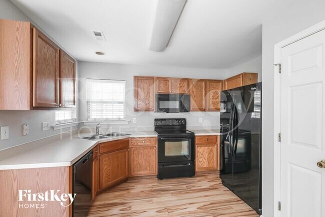 Building Photo - 2505 Boulder Ridge Dr