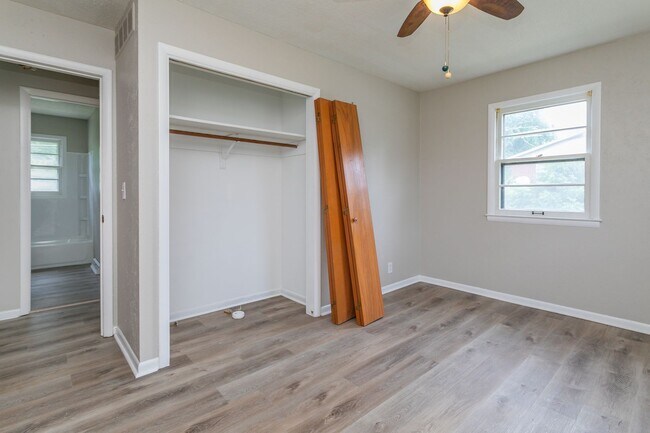 Building Photo - 3611 Rock Quarry Rd